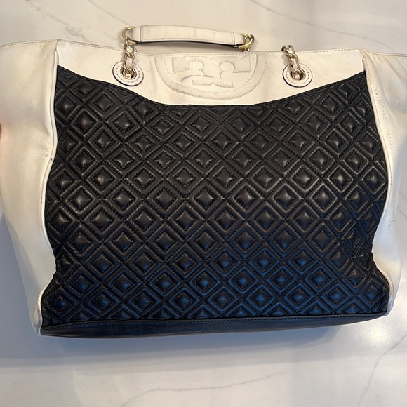 TORY BURCH black and white chain handle bag - Picture 2 of 9